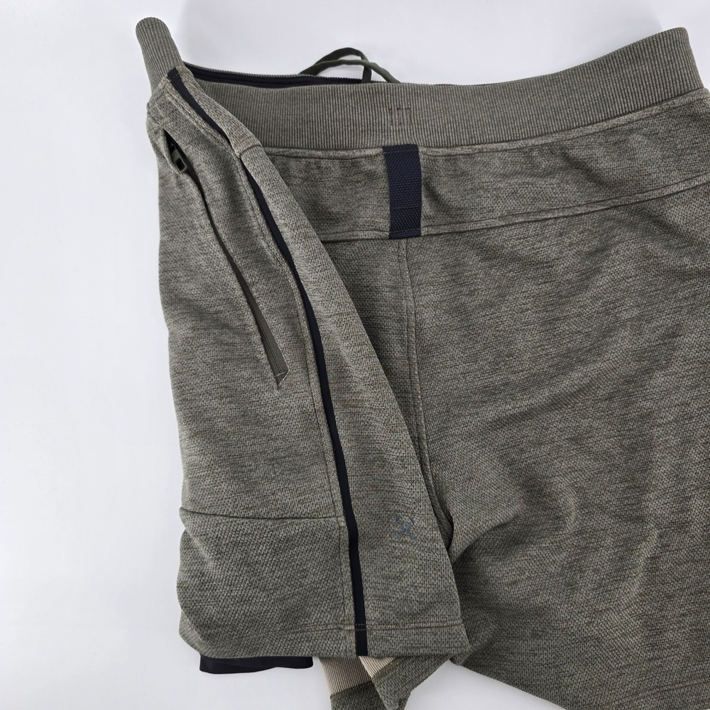 Lululemon Men's License To Train Shorts Size L Heathered Dark Olive, Lined 7" - Picture 8 of 11